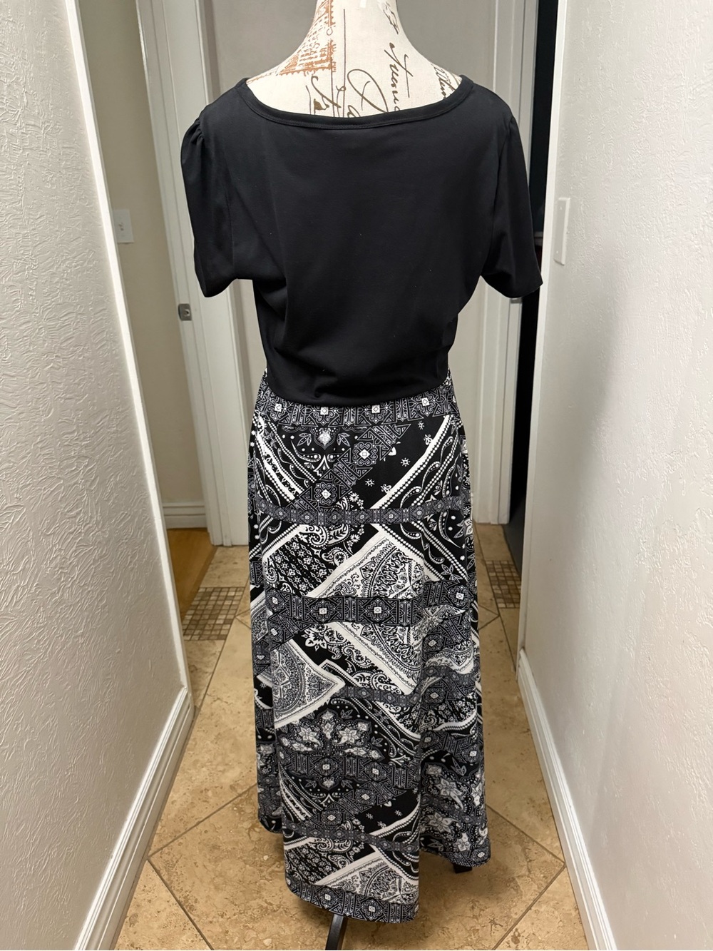 LuLaRoe Black and White Paisley Midi Dress - Picture 3 of 7